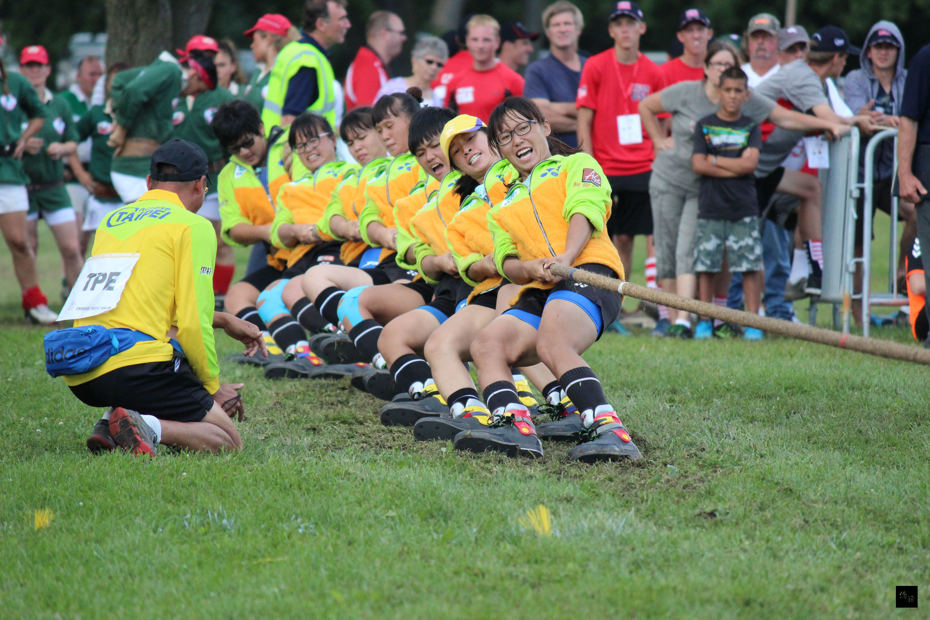 中華台北女子拔河代表隊8月30日在美國世界盃室外拔河錦標賽再傳捷報,奪下540公斤組錦標賽銅牌,8月31日挑戰500公斤組錦標賽三連霸。(中央社提供)