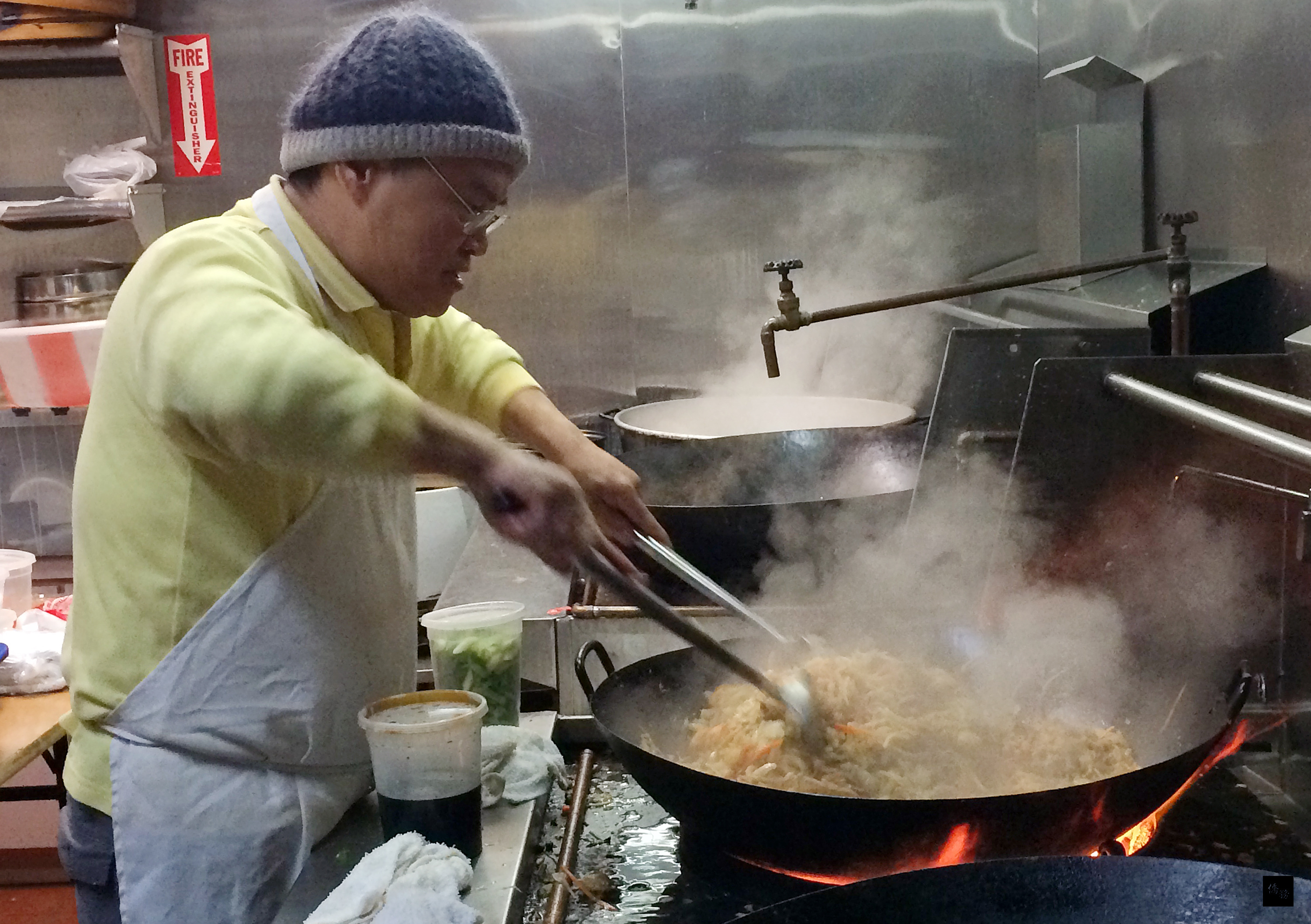紐約法拉盛知名的北港台菜館老板林建宏熱心助人又為善不欲人知,總懷抱回饋鄉里之心,過去8年來,他自掏腰包,贊助至少故鄉宜蘭10所中小學營養午餐。(中央社提供)