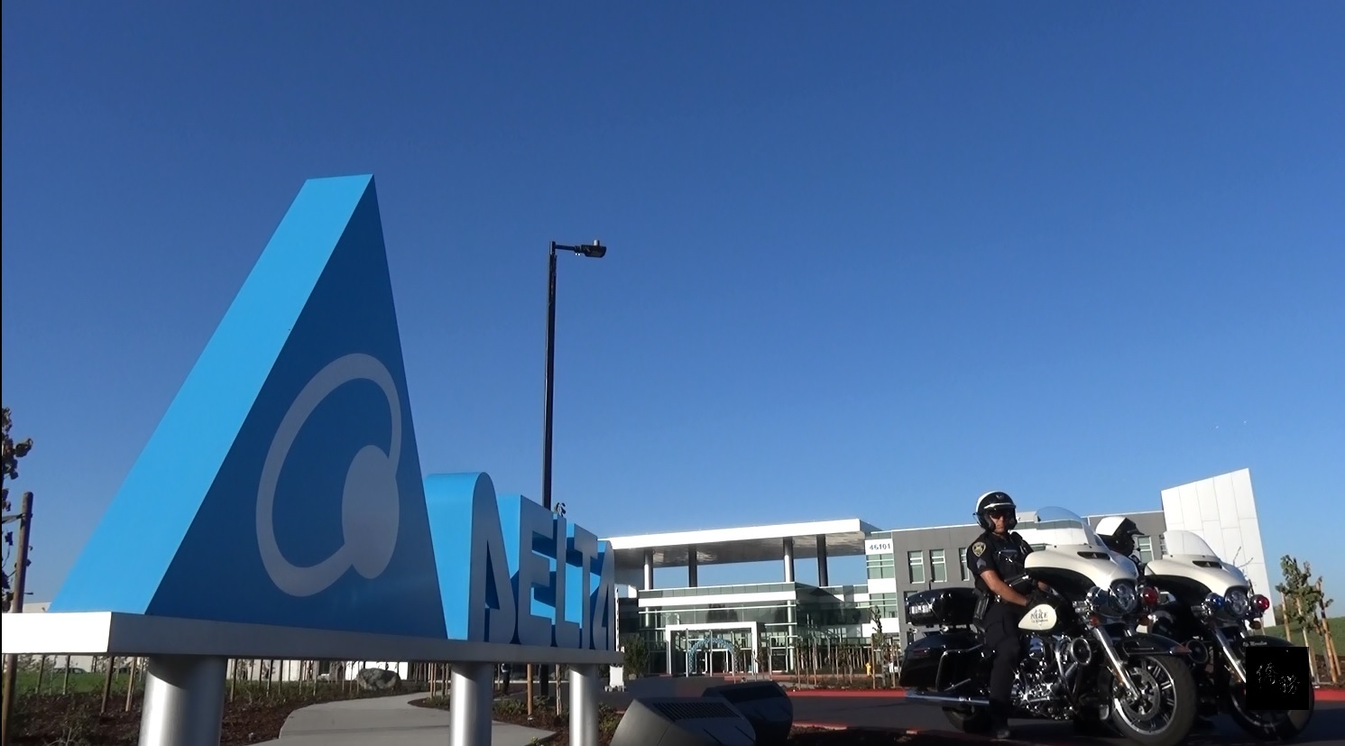 座落美國加州弗利蒙特的台達電美洲新總部，建築設計符合美國LEED白金級綠建築標準，預期可達零淨耗能目標，堪稱台灣在美國豎立，智慧又節能的綠建築標竿。（中央社提供）