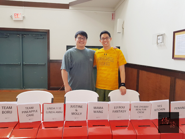 台美菁英協會亞特蘭大分會共同會長詹靖剛(右)和邵康