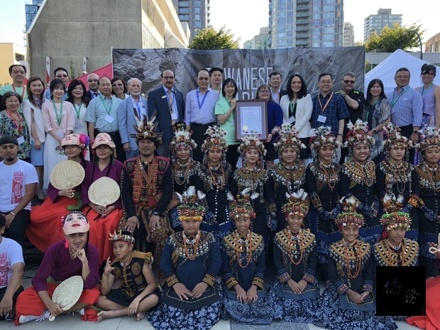 多位來賓參加「第一屆臺加藝文節」開幕儀式。