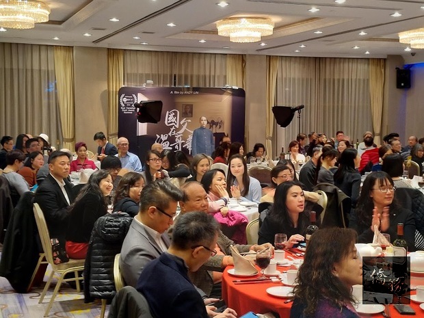 加西臺灣商會聖誕晚會各界人士300多人參加。