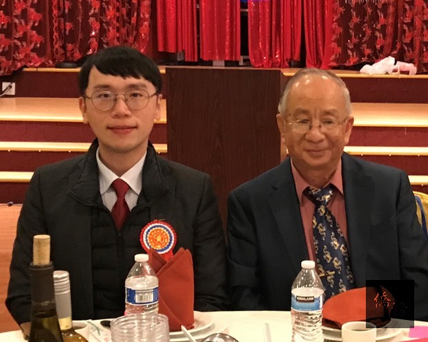 簡槙男和黃健怡合照。