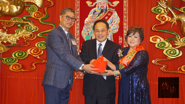 黃敏境為莫屏生與張雅媜監交。