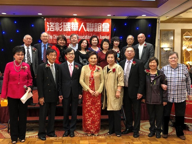 洛杉磯華人聯誼會20日晚間舉行21週年年會暨會長與理事長交接典禮。