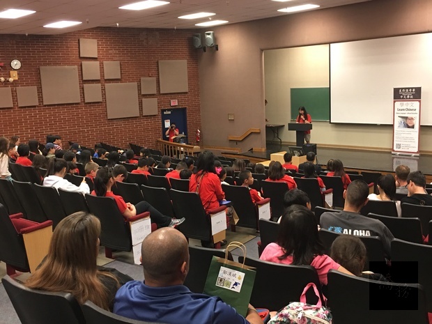 美西溫哥華中文學校舉辦結業典禮，全校師生及家長共約70餘人參加。