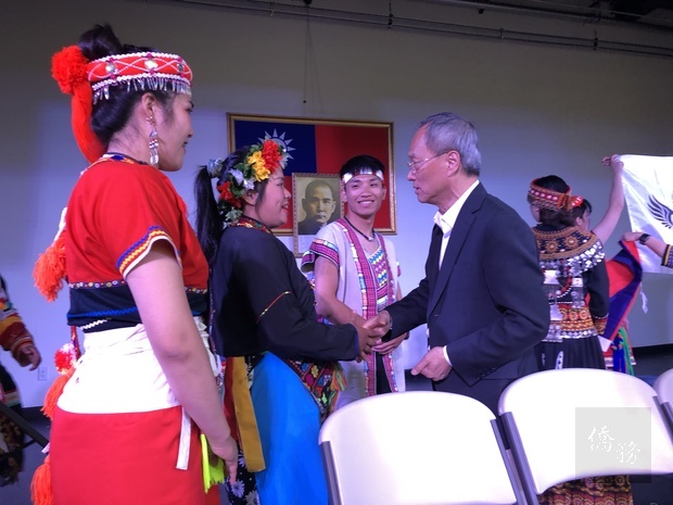 僑委會委員長吳新興LUMA原住民學生加油打氣