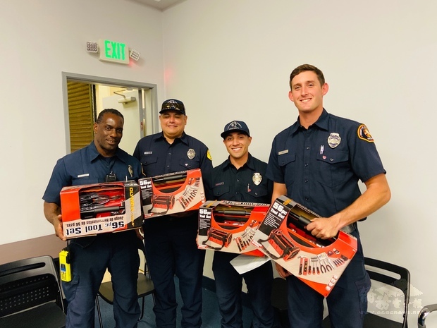 El Monte市警察局暨洛杉磯郡消防局。