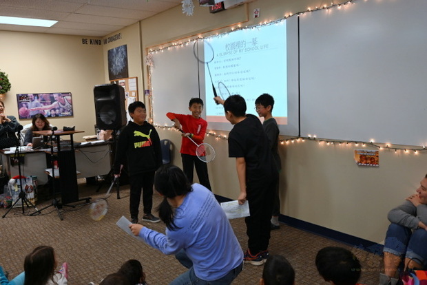 校園裡的一幕。