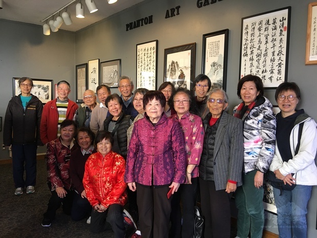 參展同學們合影。（黃本初提供）