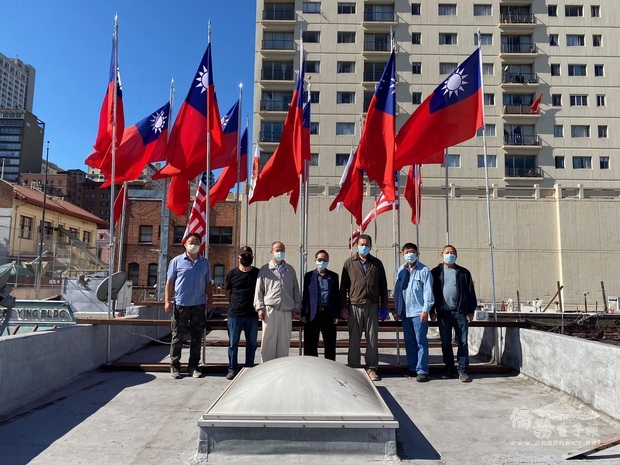 五洲洪門致公總堂重要成員於完工後合影。