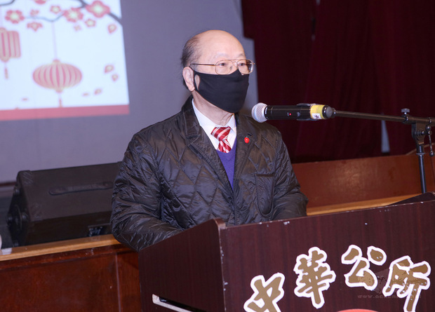 中華公所主席于金山致詞。