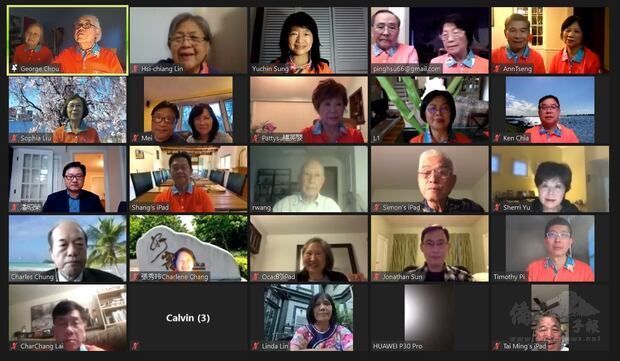 紐英倫客家鄉親們穿上淺紅色制服出席年會，出席人員包括，
辦事處處長孫儉元、中心主任潘昭榮、美洲臺灣客家聯合會會長鍾振乾、連任副會長謝如鍵及林上田、新任副會長畢儒宗、
前會長周一男夫婦、邱西薔、宋玉琴、許炳煌、曾秀梅夫婦、曾正泉夫婦、、劉秀春、余嘯渝等人。