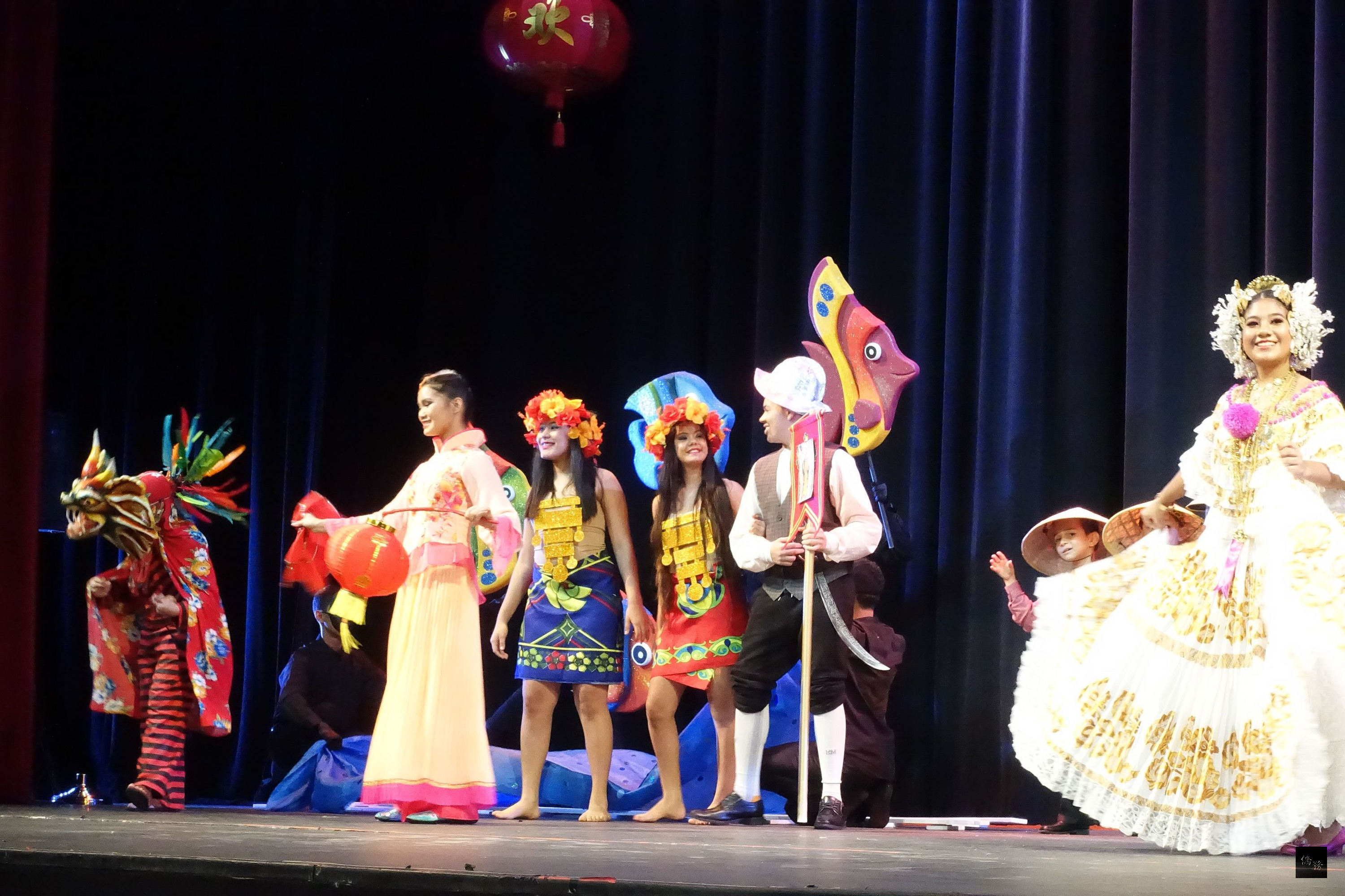 駐巴拿馬大使劉德立25日出席中巴文化中心中山學校創校30週年慶祝晚會。（中央社提供）