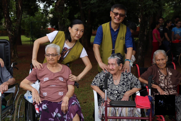 圖說：慈濟志工探訪東方市老人院 散播臺灣愛心。