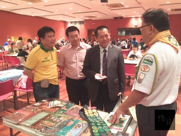 張崇哲(右二)、詹前校(左二)現場鼓勵創業者。