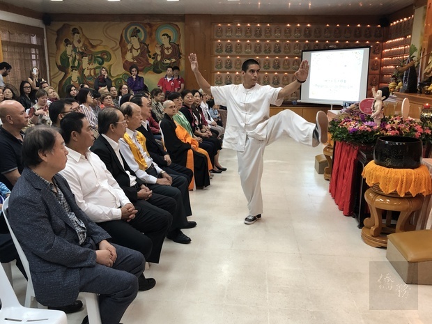 禪淨中心功夫班帶來精采太極拳表演。