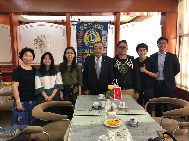 拜會華人國際獅子會會長陳卓立等人。