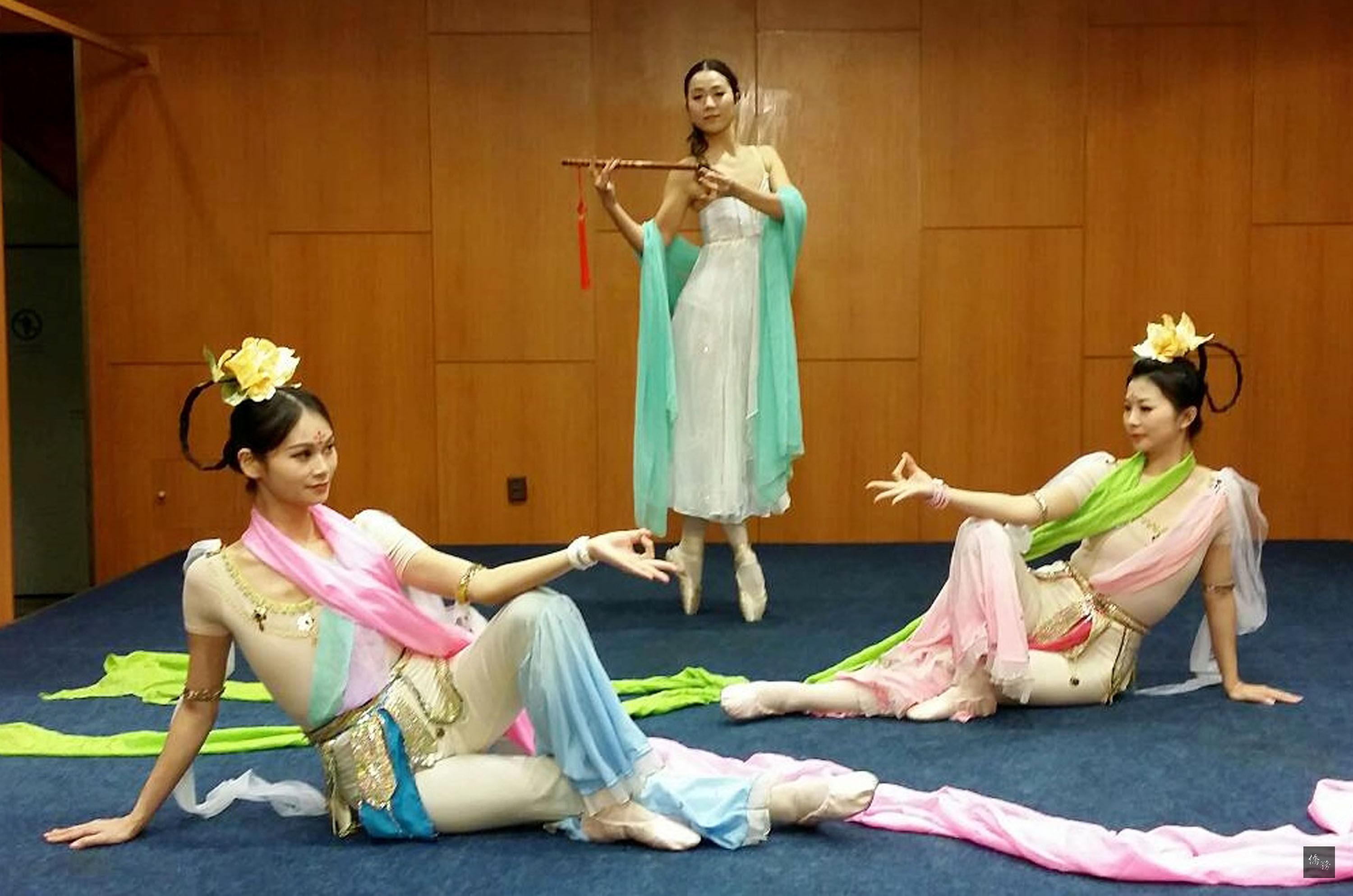 台灣舞團「世紀舞匯」應歐洲的「民俗藝術節協會」邀請在3月30日至4月2日捷克布拉格國際舞蹈藝術節演出,融合古典舞蹈與現代芭蕾的「東方綺想」。(中央社提供)