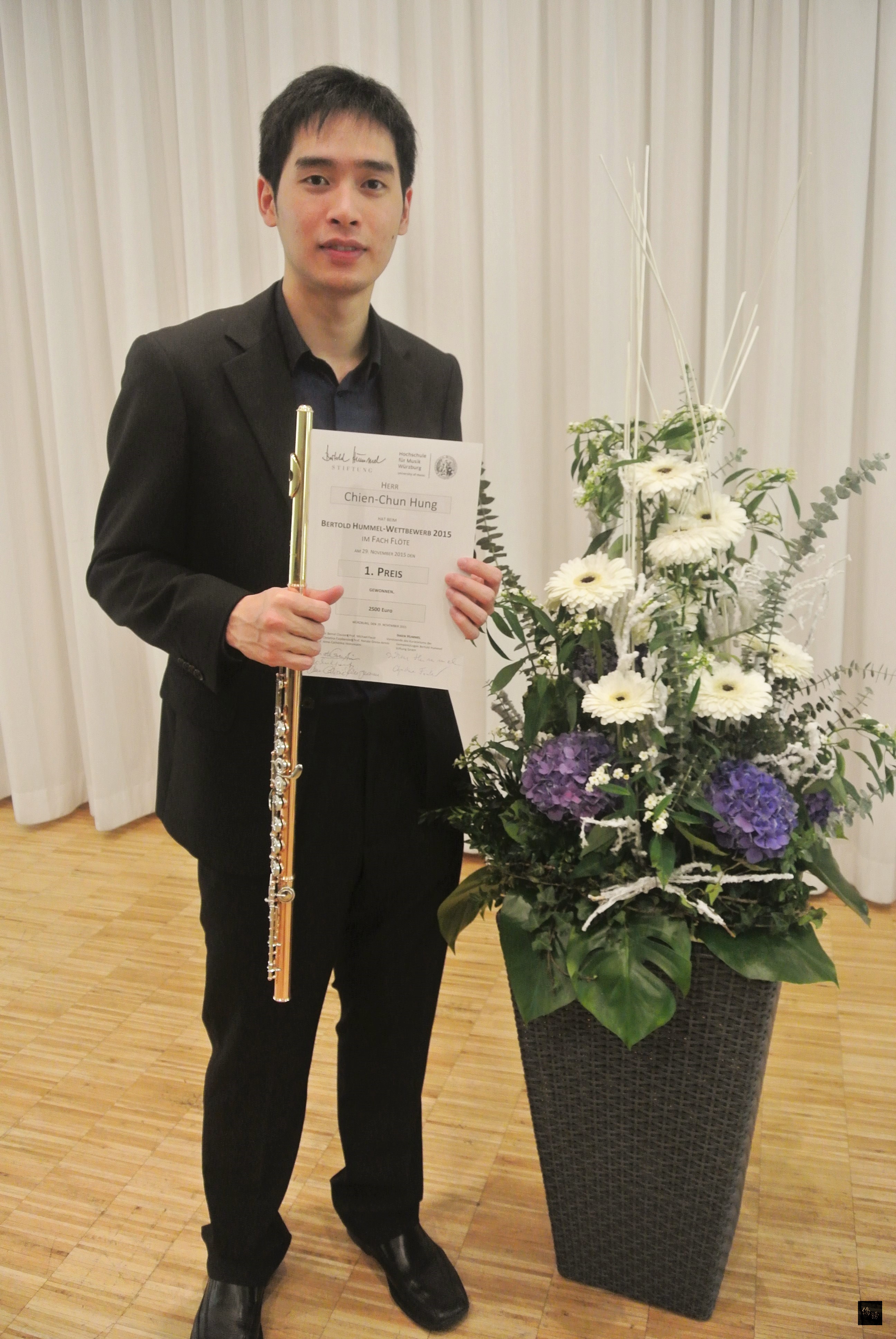 台灣長笛家洪健鈞在德國烏茲堡「貝爾托德.胡默爾長笛獨奏比賽」風光奪得首獎。(中央社提供)