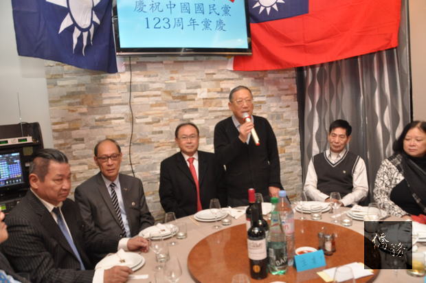中央評議委員丁偉星致詞。(駐法國代表處提供)