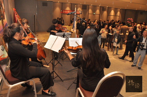 留法音樂系學生弦樂四重奏表演。