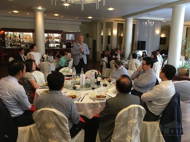 吳志中於法國臺商會年會暨經貿小論壇會後餐敘致詞。