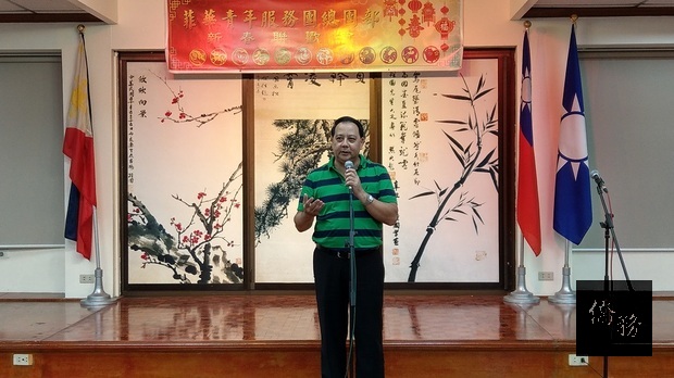 朱培榮勉勵獅合唱團成員繼續擔任菲華青年服務團與僑社的歌唱大使。
