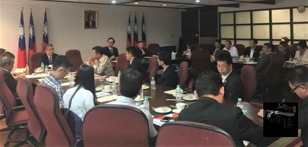 三大知名廠商向出席業者說明產業自動化解決方案，並提供經驗與建議。