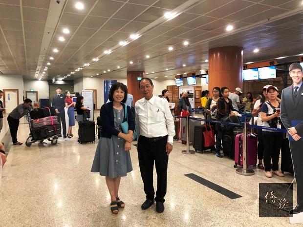 æ¥ç¢§è¯(å·¦)é³èªå»·(å³)ç¥ç¦èå¸«åå°ç£å­¸ç¿ä¹è¡æ¶ç©«æ»¿æ»¿ã