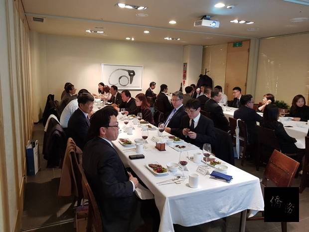 唐殿文大使(圖左1)參加臺商聯誼會年中研討餐會107.12.3
