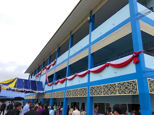 學校也為中華民國國家華語文測驗推動工作委員會於泰北地區核可唯一的「華語文能力測驗(TOP)」舉行學校。