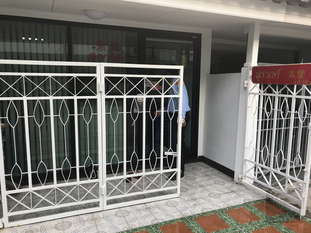 駐泰國代表處搬新家,長年幫台灣人翻譯文件的素蘭翻譯社也跟著搬了過去,從開業至今經過36個年頭,素蘭翻譯社已成為在泰台灣人生活圈不可或缺一部分。