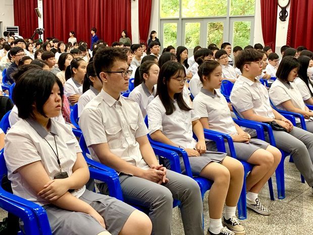 漢城華僑中學舉行108學年度第1學期開學典禮。