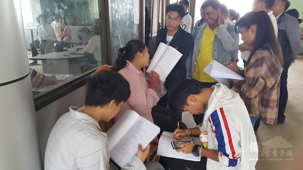 參賽學生賽前衝刺。