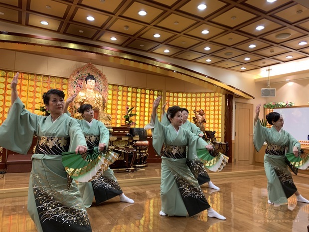 會員日本舞表演。