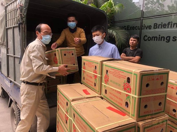 駐越南代表處採購越南南部前江省（Tien Giang）50箱紅心火龍果。