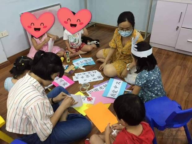 越南河內僑教機構「非凡教育中心」於暑假期間舉辦「暑期兒童夏令營」。