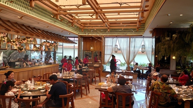 「天天來餐廳」店內用餐環境明亮新穎,餐點服務注重衛生。