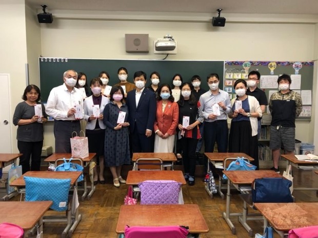 祝賀教師節快樂。