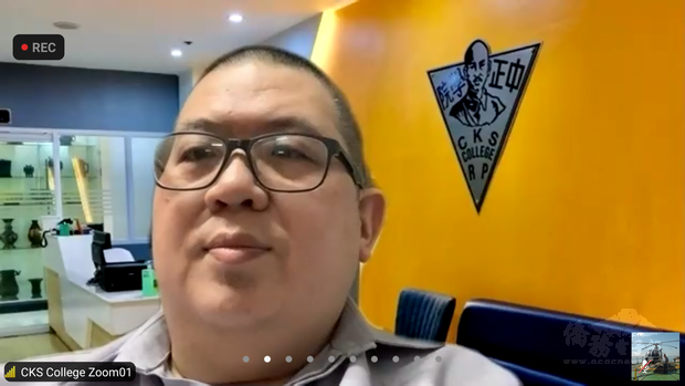 曾煥賢對於歷屆校董及校長的功勞表示肯定與讚揚,並表示如果沒有他們的犧牲奉獻就沒有現在的中正學院。