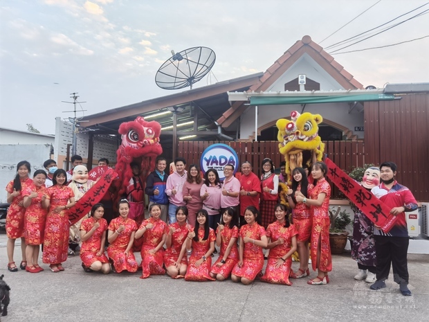 大同拜年團向段金龍會長伉儷府上拜年合影