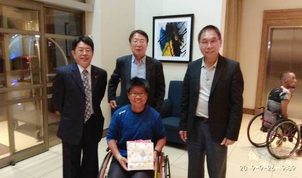 賴金城偕羅應肇及林政良前往黃員下塌旅館探望並給予支持鼓勵。