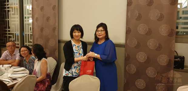 秘書王倚崎。(陳佳玲提供)