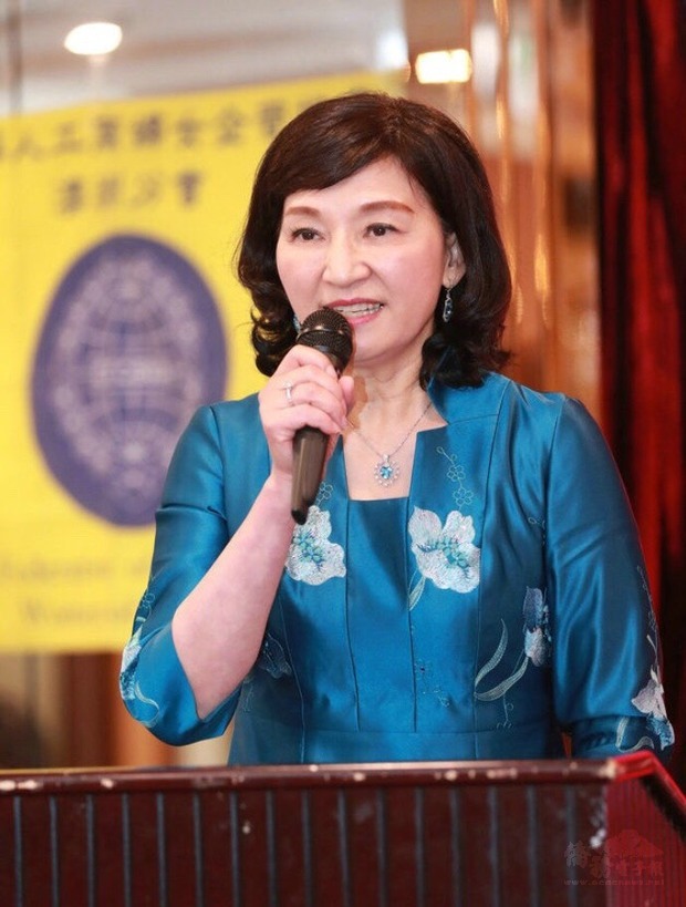 世界華人工商婦女企管協會總會長劉琍綺致詞