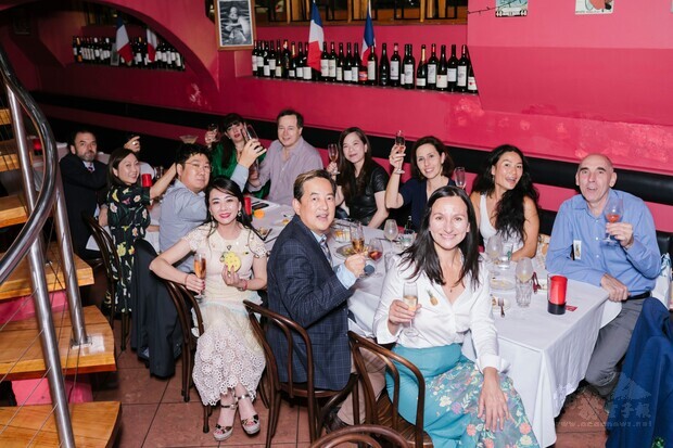 受邀主流人士品嘗美味臺灣鳳梨雞尾酒