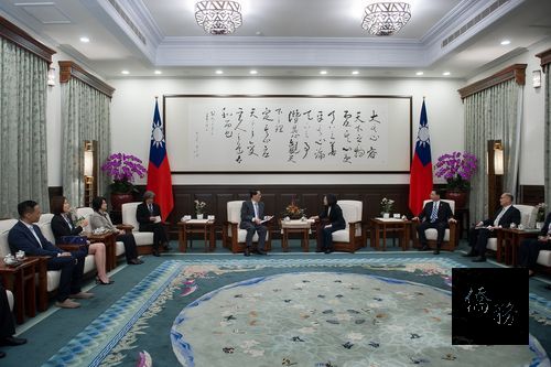 photo courtesy of the Presidential Office;Tsai Ing-wen (third right), 