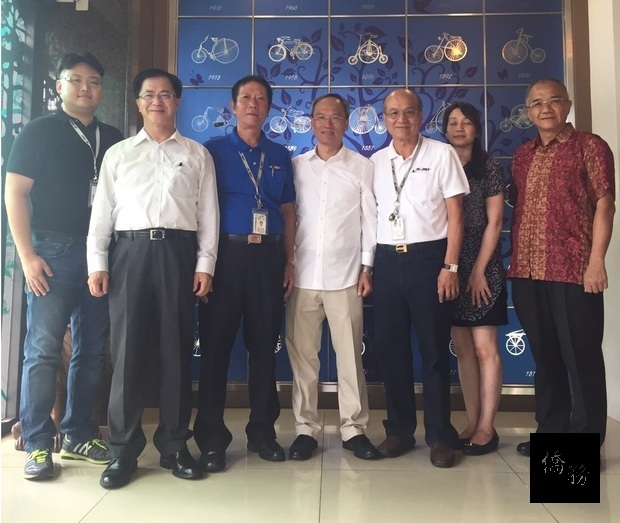 Wu (4th from left) visited Marwi Taiwan Industrial Co. Ltd (3rd from right is President & C.E.O.Patrick Pai).