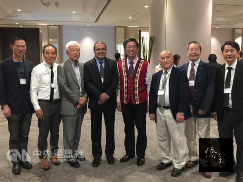 Photo courtesy of CNA;Chern Jenn-chuan (fourth right)/Photo courtesy of Tang Prize Foundation