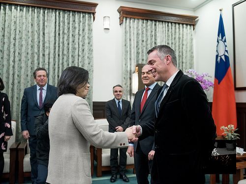President Tsai Ing-wen ( left) and Jean-Francois Cesarini (right)/photo courtesy of the Office of the President of the Republic of China (Taiwan)